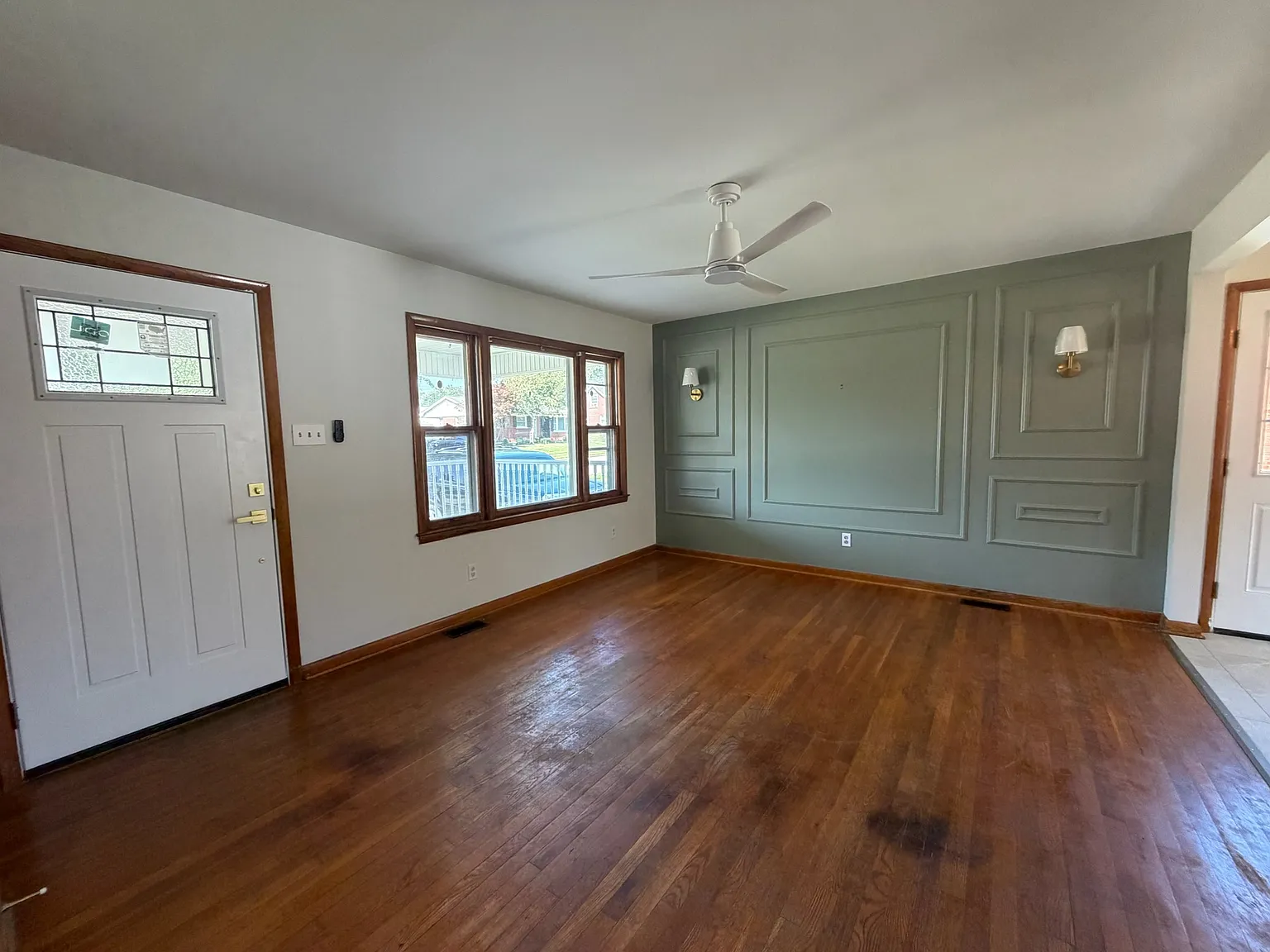 3 bed, 975 sqft, $1,875 — Photo 4