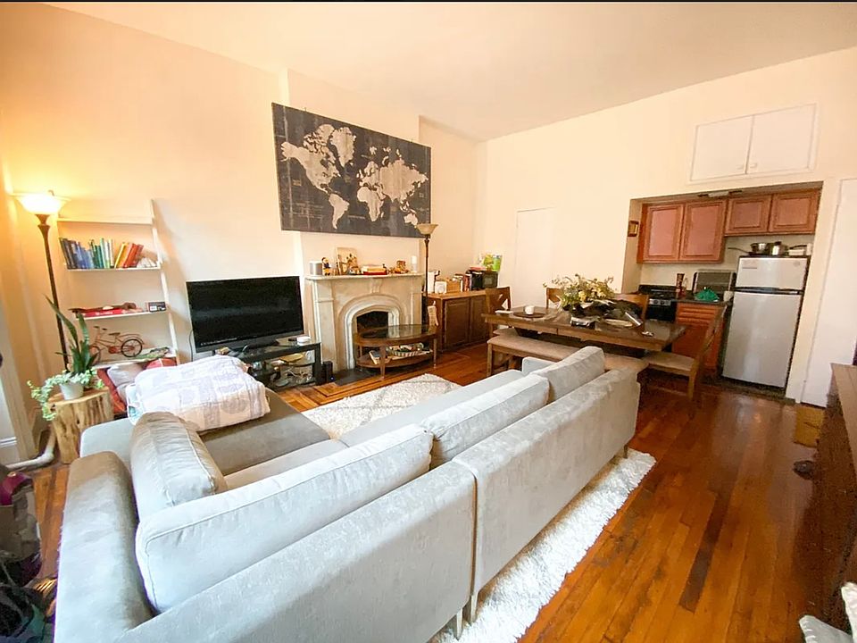 1st image of 250 W 14th St APT 2R