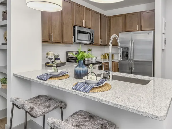 Verde at McCullough Station