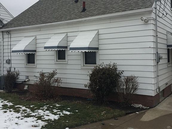3rd image of 11124 Danbury Ave