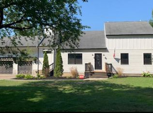 185 Acushnet Rd, Mattapoisett, MA 02739