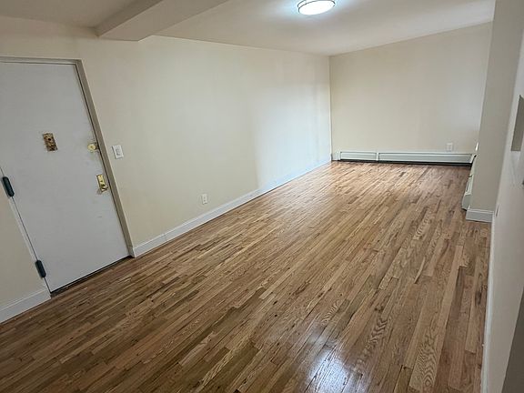 2nd image of 901 E 179th St APT 5