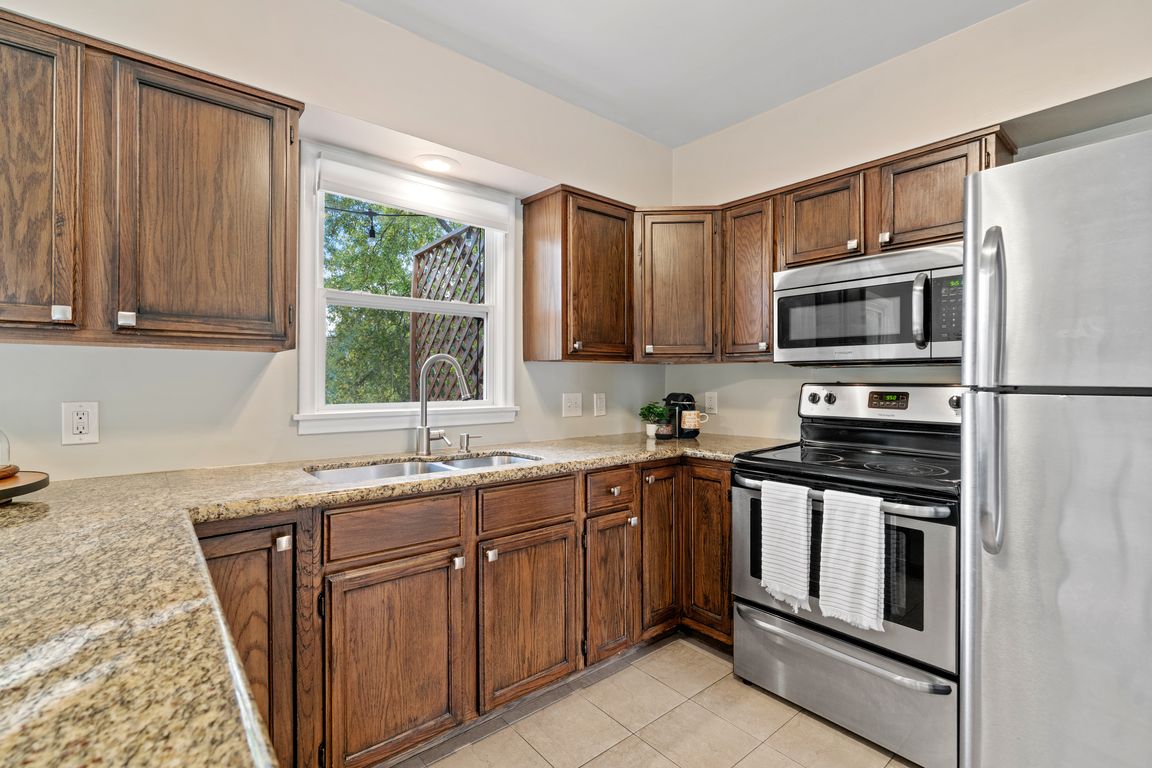 next background image