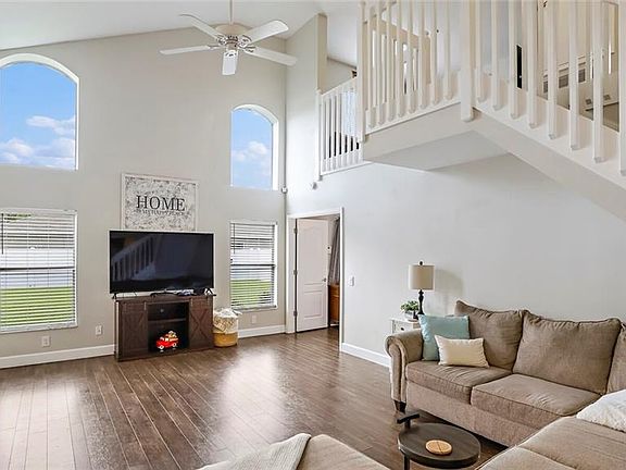 4th image of 3156 Dunstable Dr