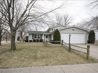 2101 Sumac Dr, Champaign, IL 61821