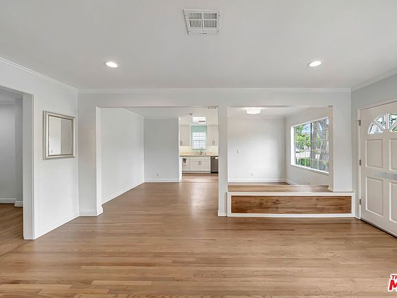 4th image of 2626 Armacost Ave