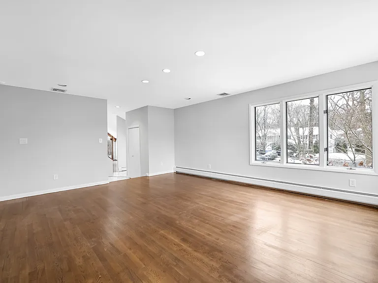 3 Forest Rd — Photo 12