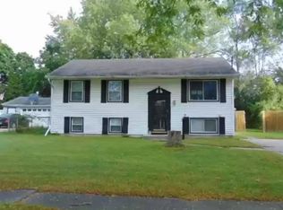 1722 Beacon Dr, Saginaw, MI 48602