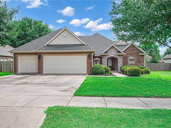 4457 W Putting Green Dr, Fayetteville, AR 72704