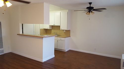 1st image of 5131 De Longpre Ave #28