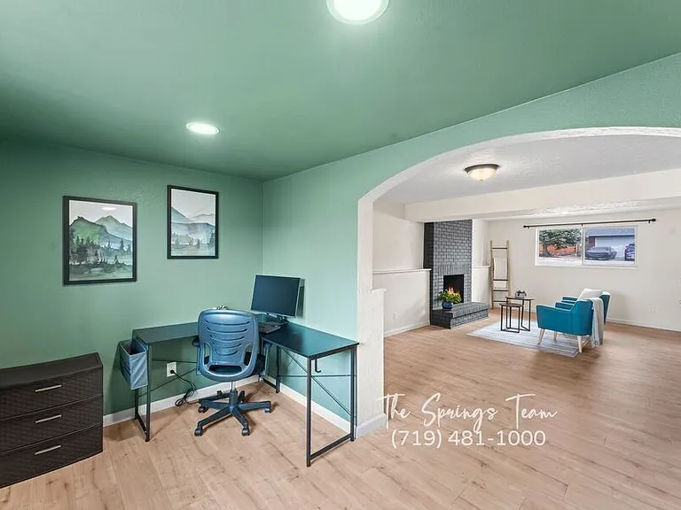 1730 Hathaway Dr — Photo 23
