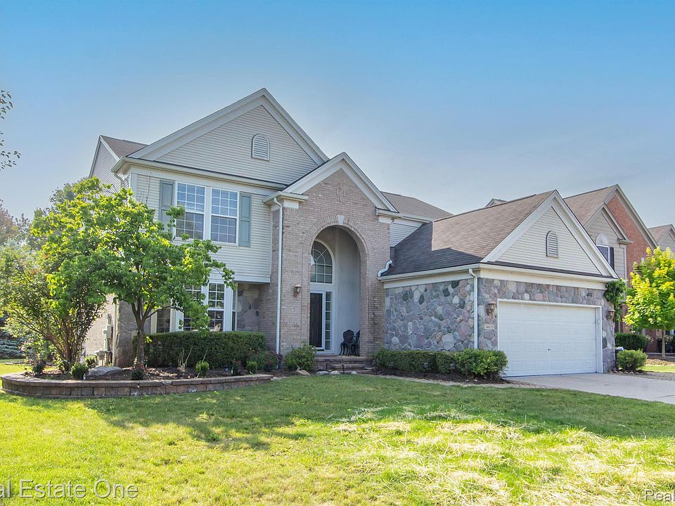 1st image of 34670 Giannetti Dr