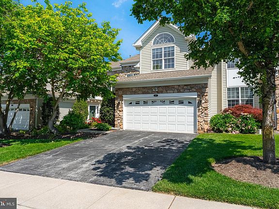 2nd image of 227 Silverbell Ct
