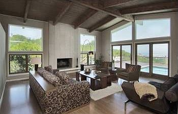 3rd image of 3028 Hillside Dr
