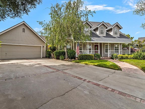 3rd image of 3705 Vondel Cir