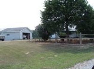 1710 Hummingbird Rd, Buncombe, IL 62912