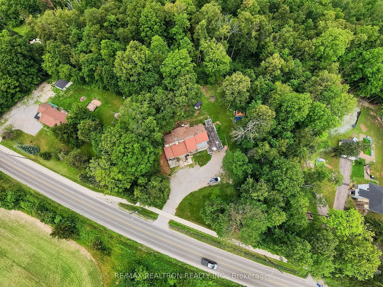 3 bed, $2,800 — Photo 2