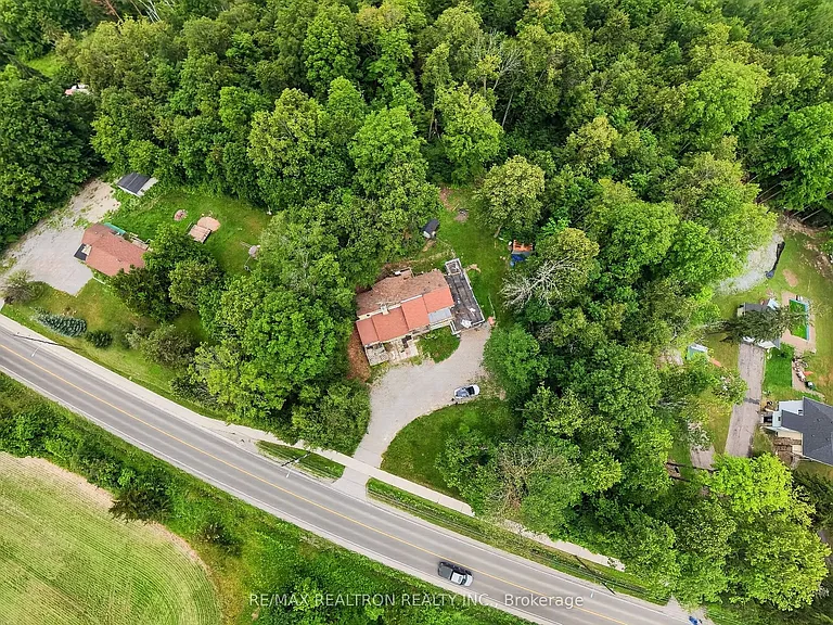 110 Glenwoods Ave — Photo 2