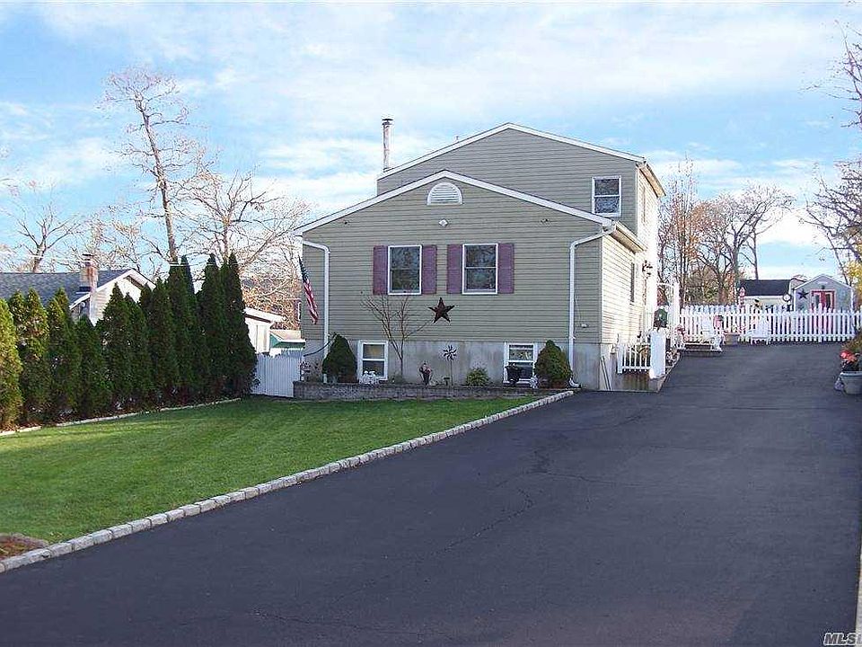 1st image of 12 Roslyn Ave