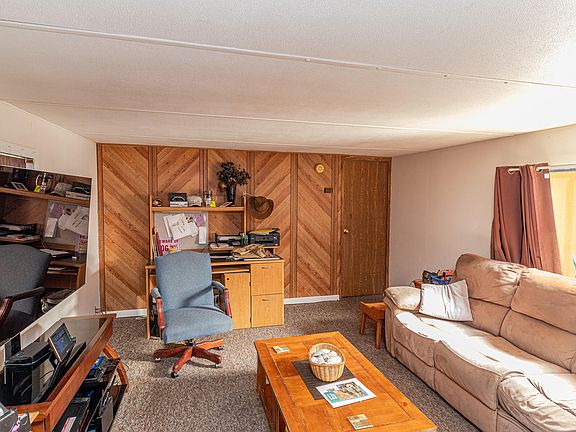 2nd image of 31887 Carefree Dr