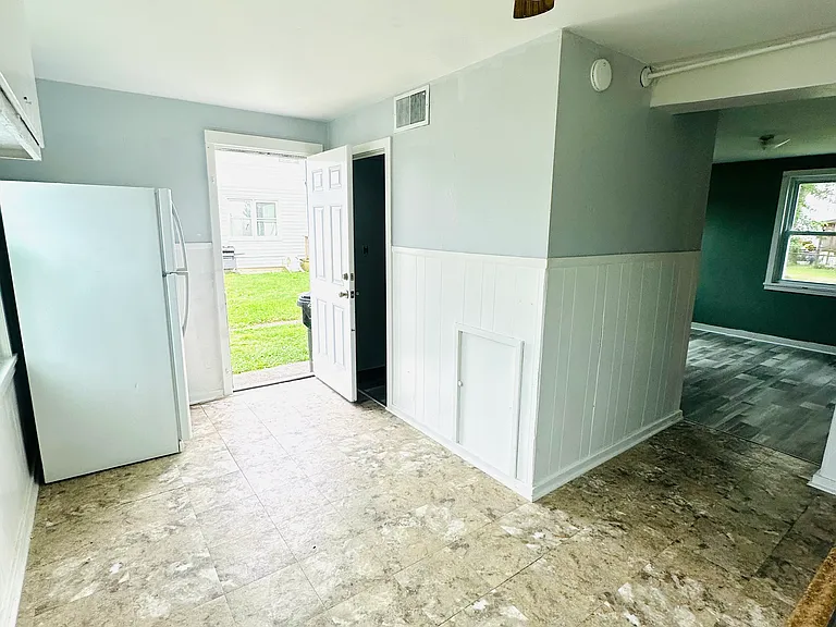 80 Thackeray Ct #76 — Photo 2