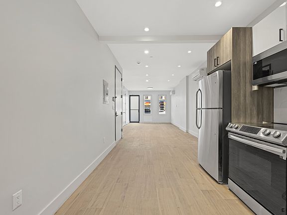 5th image of 1116 Rogers Ave #B3