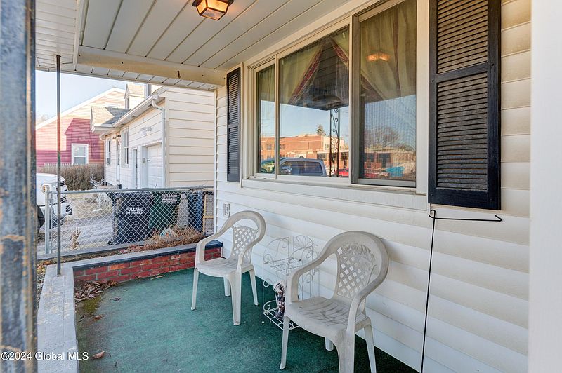 3rd image of 1131 Sunrise Boulevard