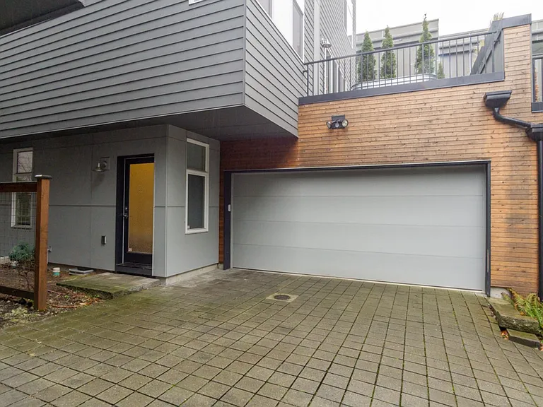 130 21st Ave E #C — Photo 26