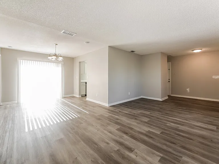 4336 Country Club Blvd — Photo 3