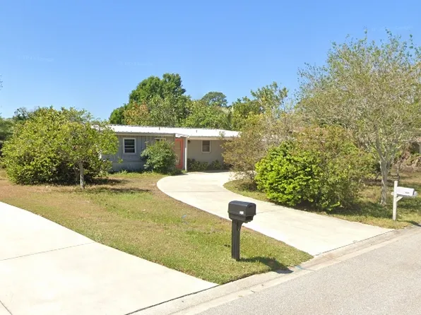 3312 Mayflower St, Sarasota, FL 34231