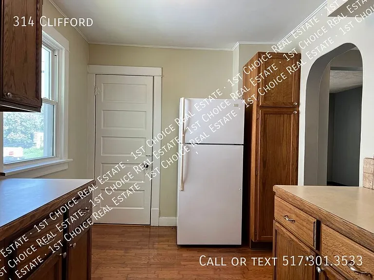 314 Clifford St — Photo 6