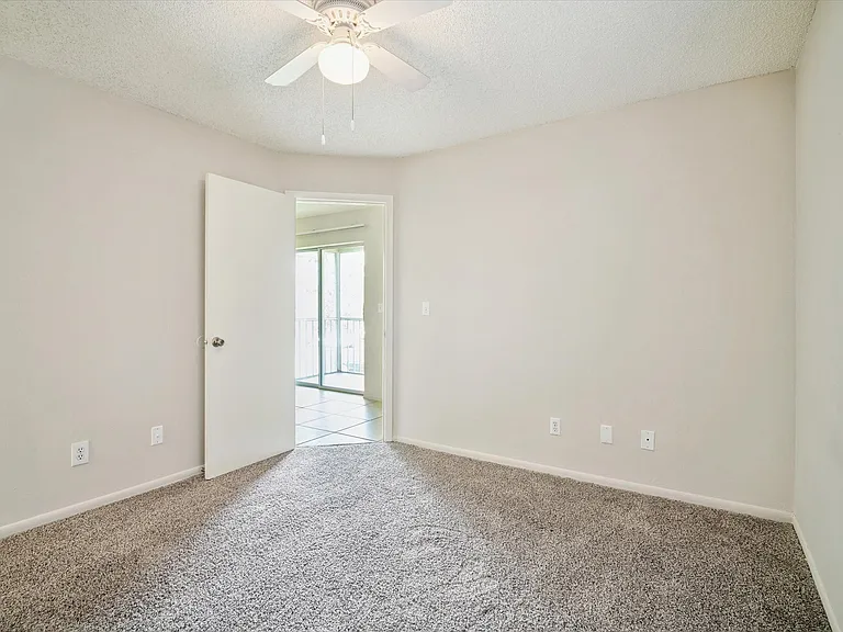 Latigo 27 — Photo 90