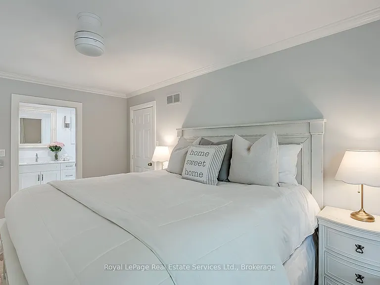 1484 Princeton Cres — Photo 17