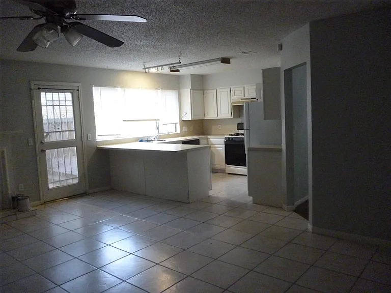 3243 Battle Ridge Ln — Photo 10