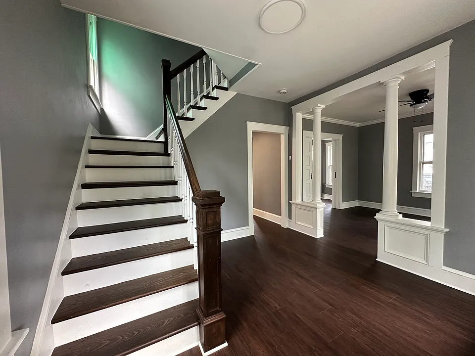 54 Ransberry Ave