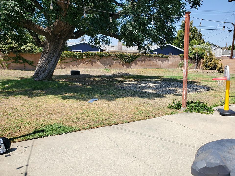 2nd image of 4035 Helene St