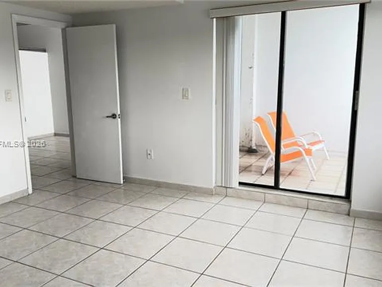456 Poinciana Dr #CU-1620 — Photo 30