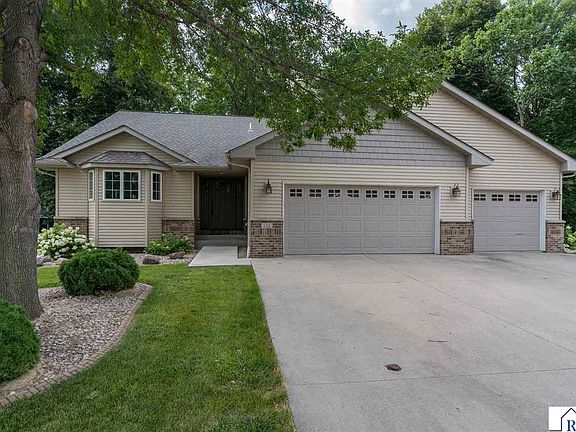 2nd image of 105 Jade Ct