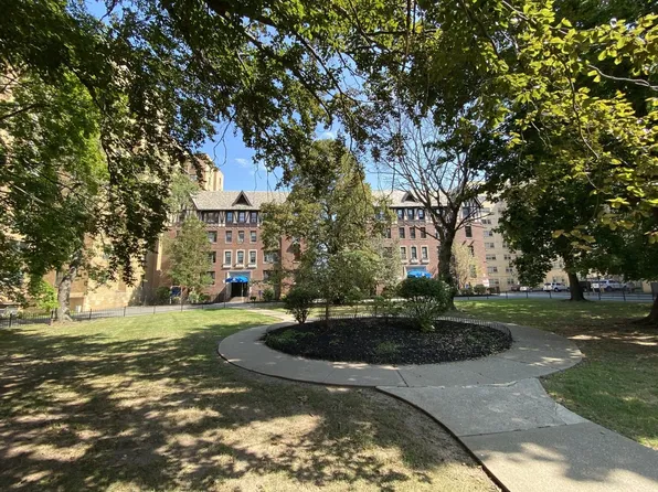 The Regency, 36 S Munn Ave APT 207, East Orange, NJ 07018