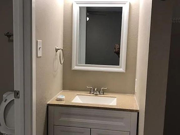 5th image of 3802 Coronet Ln