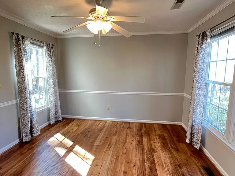 816 Market Pl — Photo 10