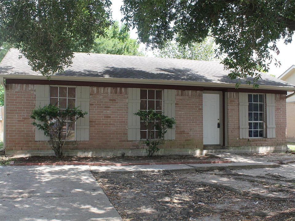 1st image of 3134 Woodmont Dr