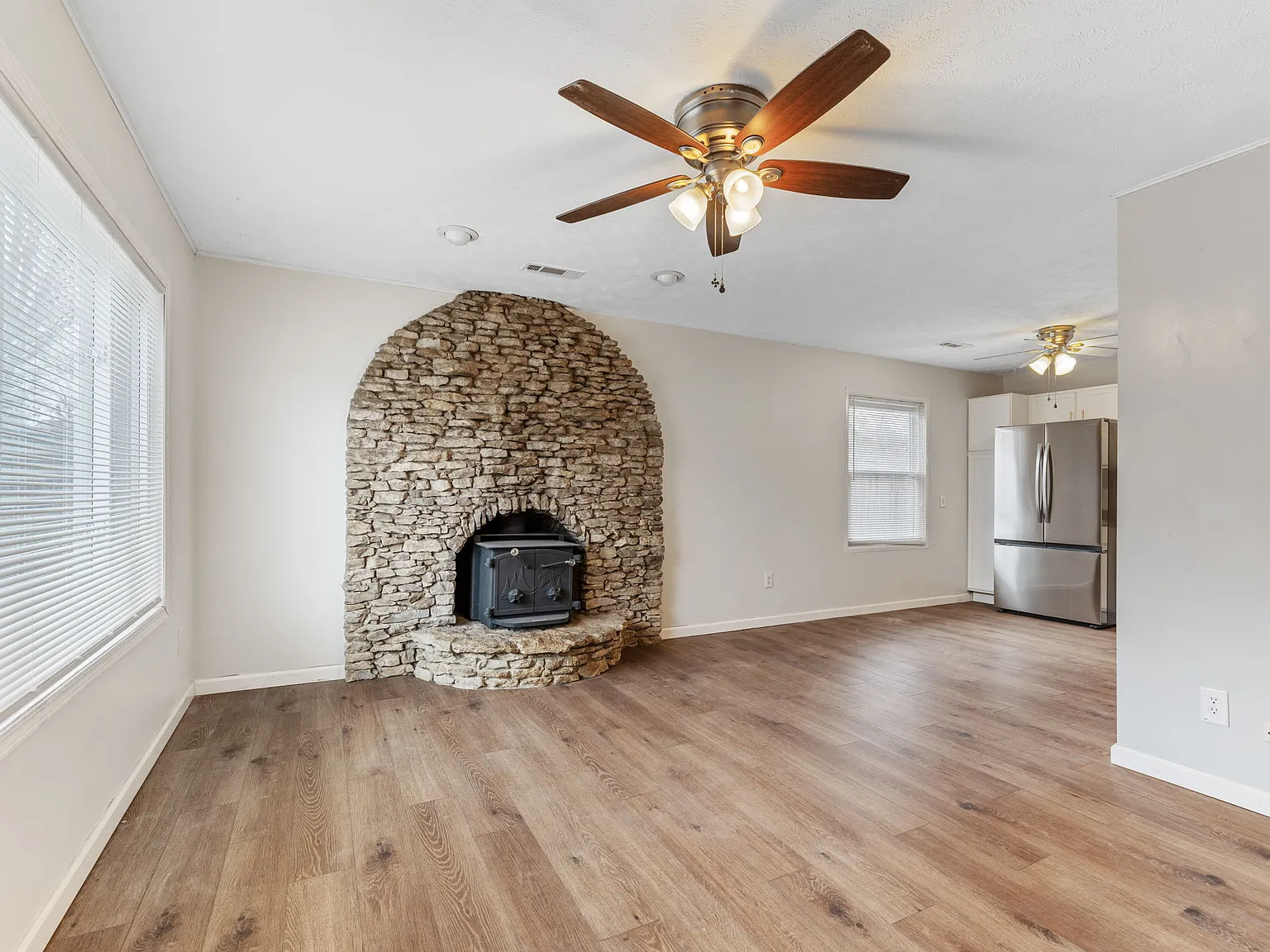 3 bed, 925 sqft, $1,750 — Photo 4