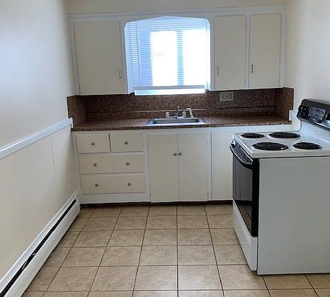 4th image of 185 Norwood Ave #2