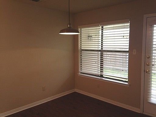 4th image of 1217 Gregory Ln #1217