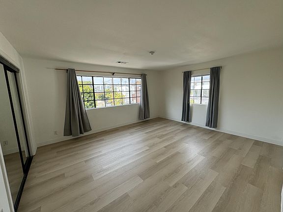 3rd image of 526 S Catalina Ave #C