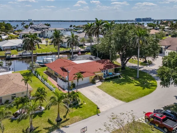 5347 Malibu Ct, Cape Coral, FL 33904