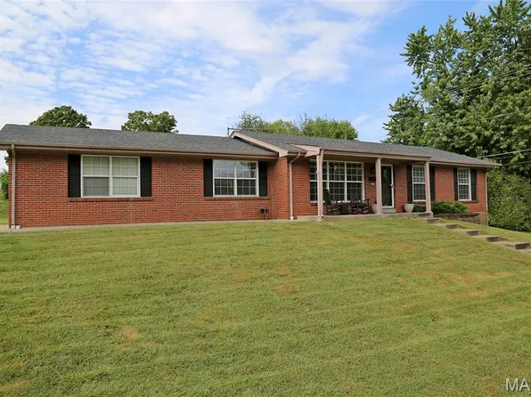 3001 W Adams St, Saint Charles, MO 63301