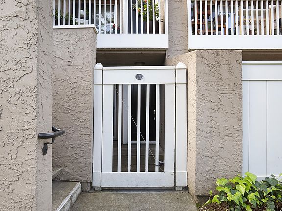 2nd image of 675 Sharon Park Dr APT 130