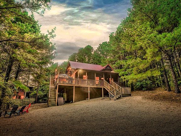 2nd image of 411 Deer Creek Trl